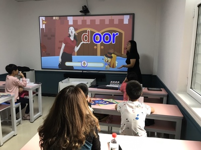 字若教育携手起航教育·学霸工厂，诚邀梦想合伙人共创未来